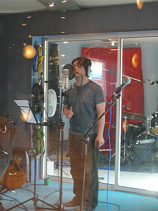 Decoration recording their session for Andy's show - 21/4/07